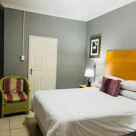 Flat In Rustenburg Exterior photo